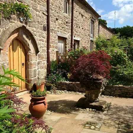 Villa Hall *